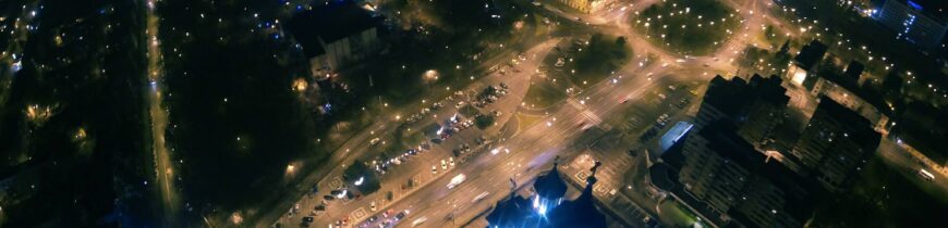 Centrul Civic privit de sus seara