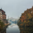 O dimineață de toamnă pe malul Crișului