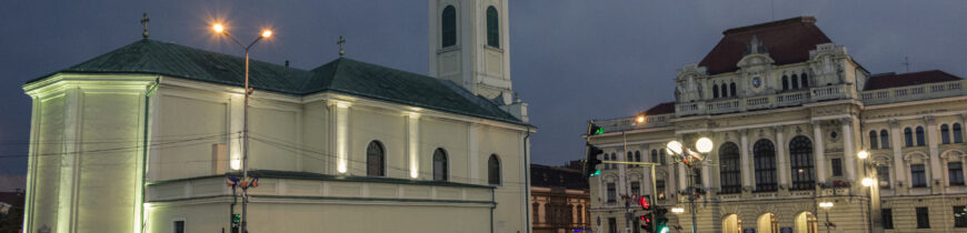 Primaria Oradea si Biserica Sf Ladislau, by night