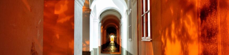 Sirul Canonicilor, seara