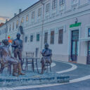 Statuia Holnaposok