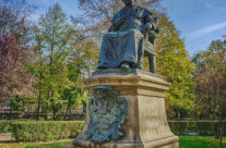 Statuia Szaniszlo Ferencz